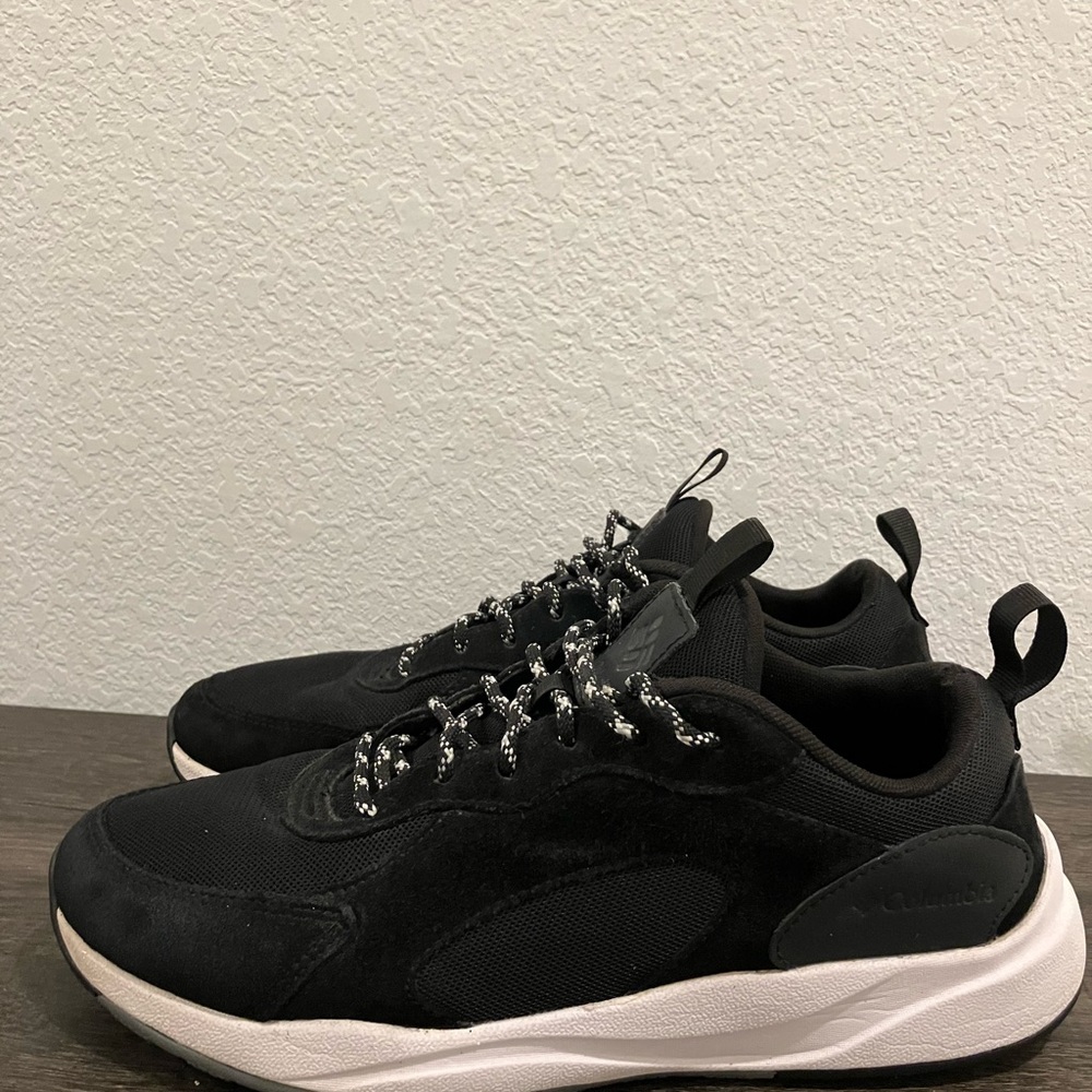 Size 9 Wide - Columbia Pivot Men's Waterproof Hiking Shoes Black